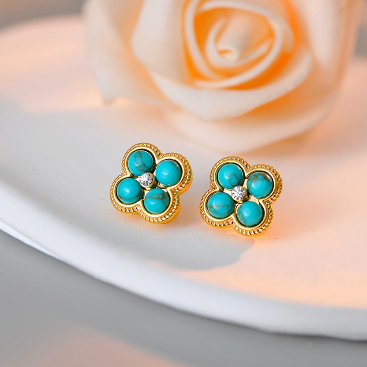 Vintage Fashion Four-leaf Clover Turquoise Zircon Stud Earrings Light Luxury High-end Earrings Design Stud Earrings Women