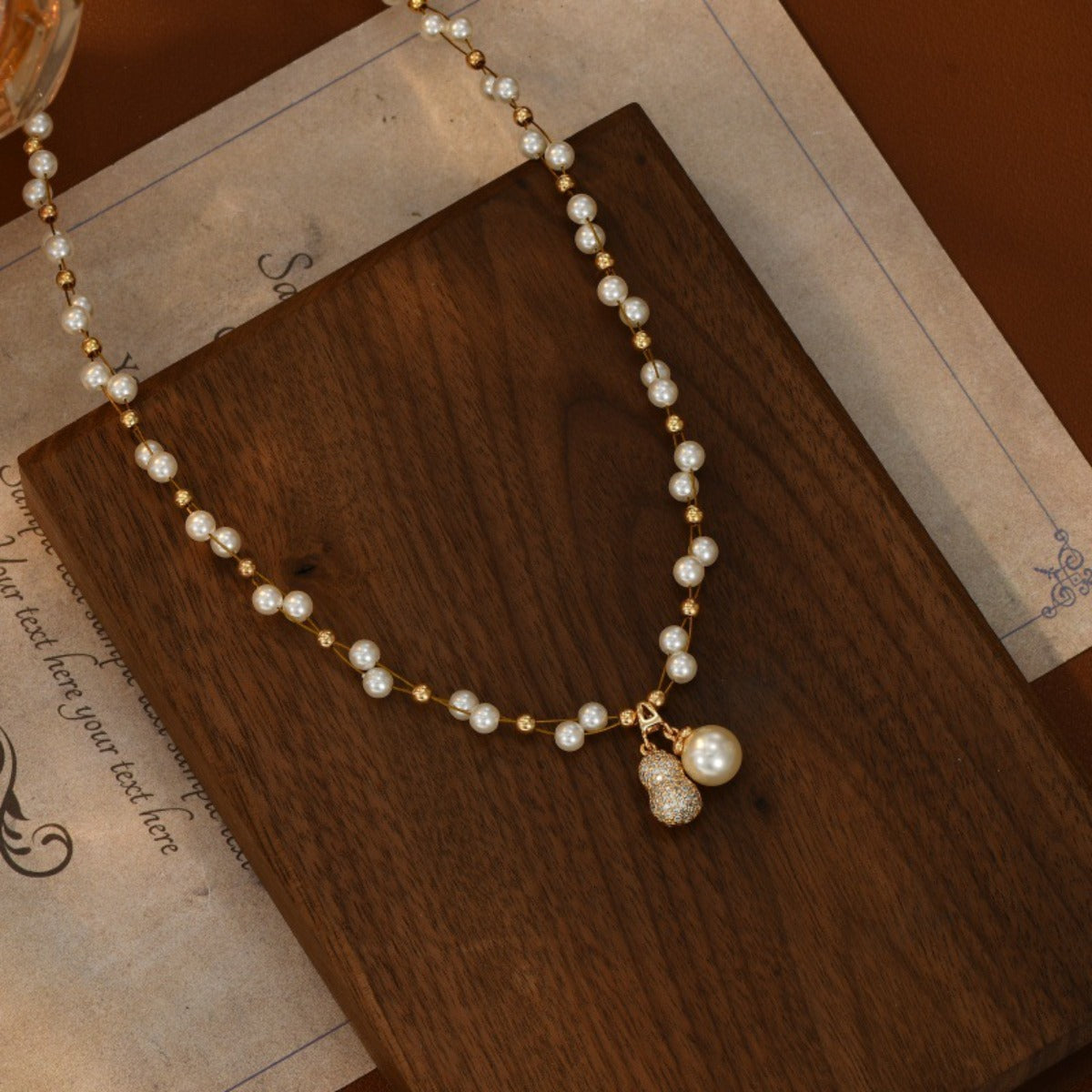 French Pearl Necklace for Women 2026 Young Luxury Niche Design High-End Clavicle Chain Accessory Necklace