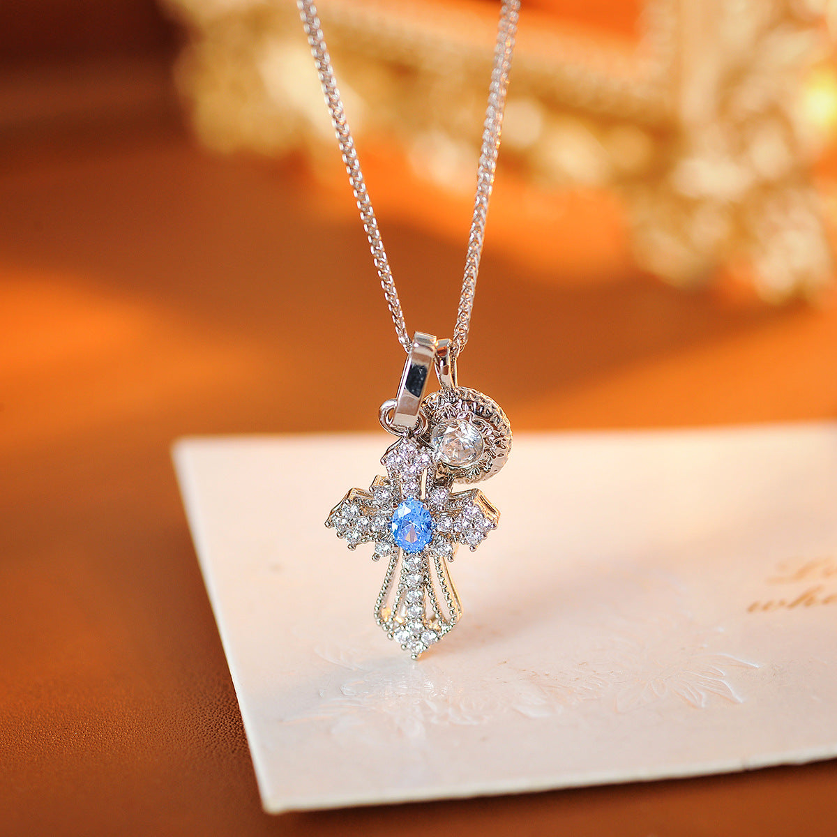 Heavy Industry Diamond Cross Pendant Necklace New Popular Retro Premium Light Luxury Clavicle Chain Female