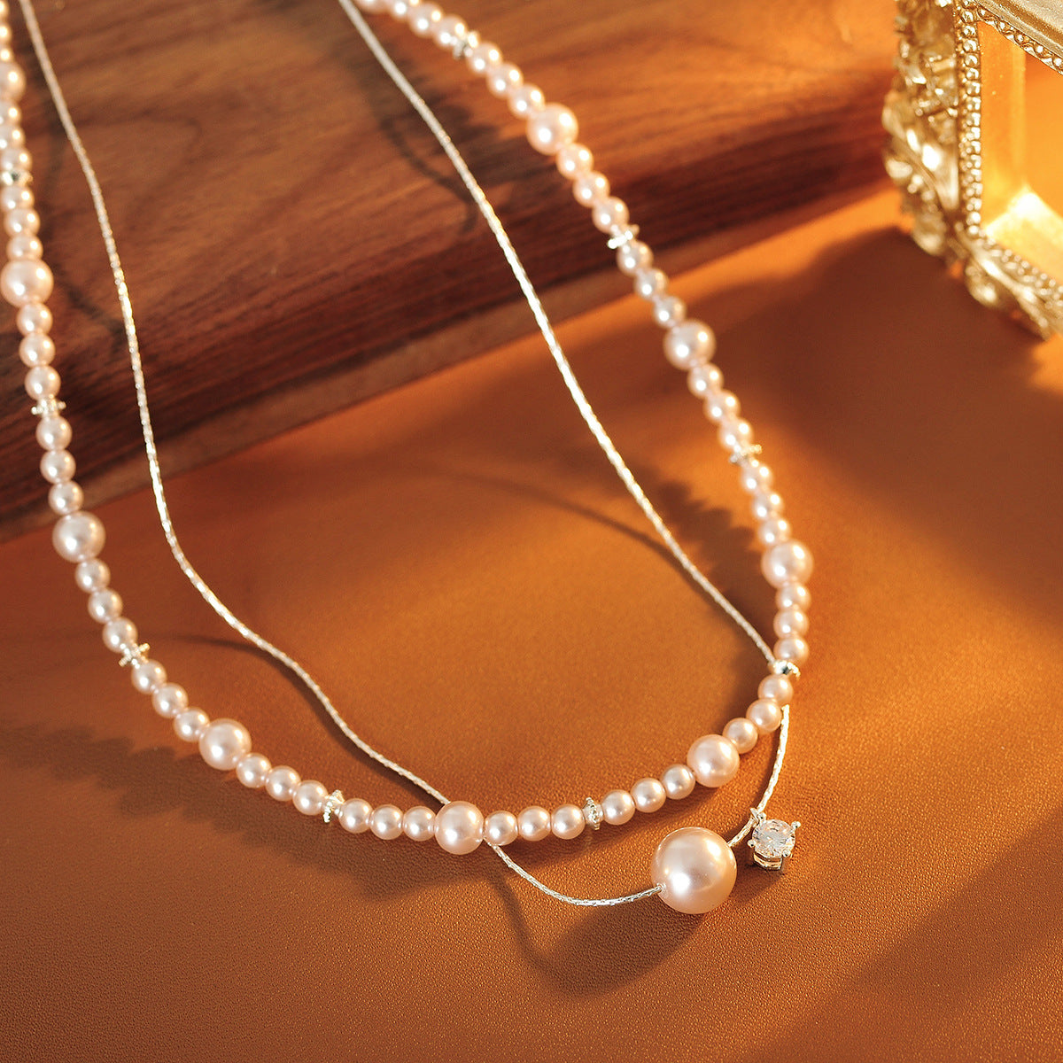 New Manta Rose Beaded Necklace Ins French Stacked Wearing Exquisite Collarbone Chain Niche Women's Necklace