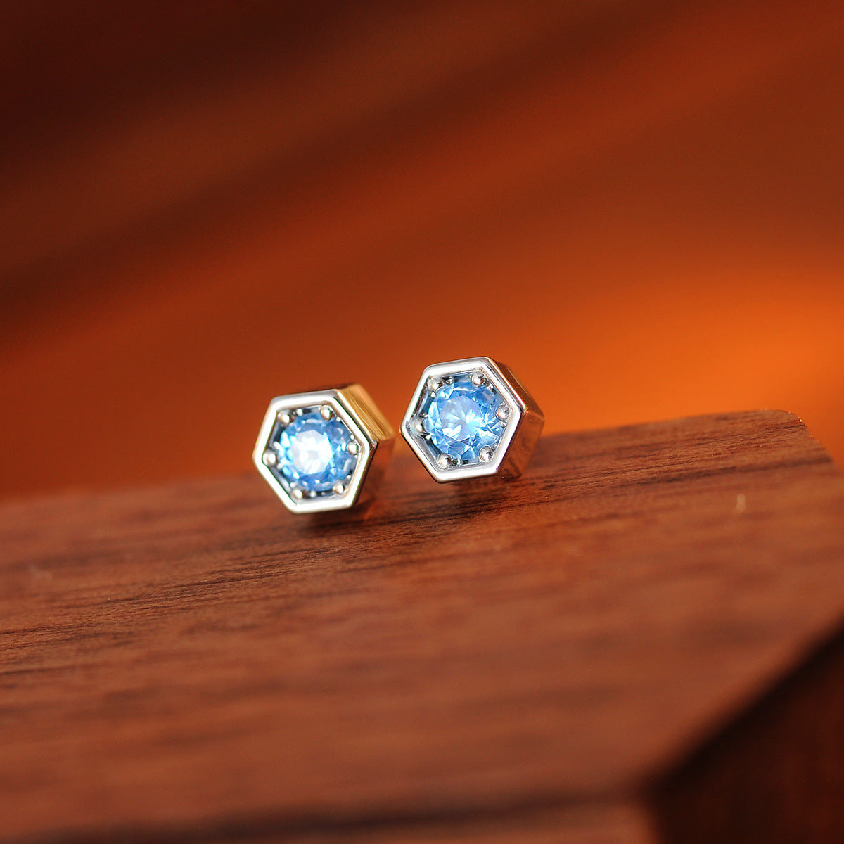 Ultra-shiny French Hexagonal Studs for Versatile Minimalist Style S925 Silver Needle Age-defying Minimalist Earrings