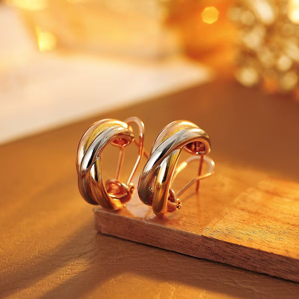 High-end Live Broadcast Models Are Hot-selling, Color-preserving New Fashion Trends, Classic Three-color C-shaped Earrings
