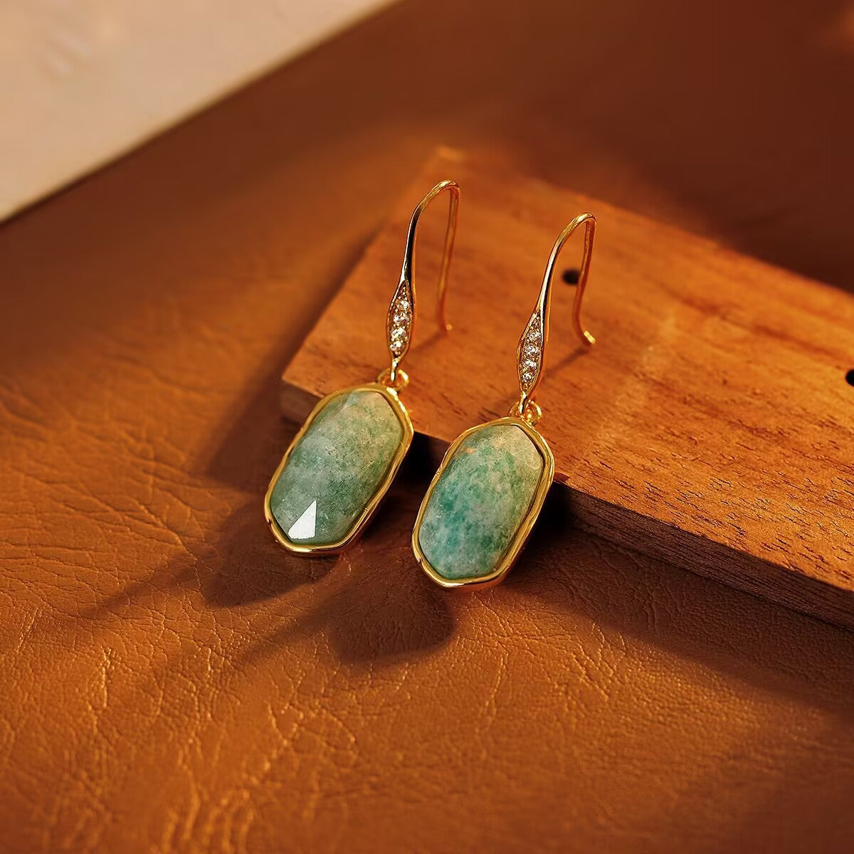 Popular Mint Ocean Antique Fashion Jewelry Versatile Light Luxury Necklace Ear Hook