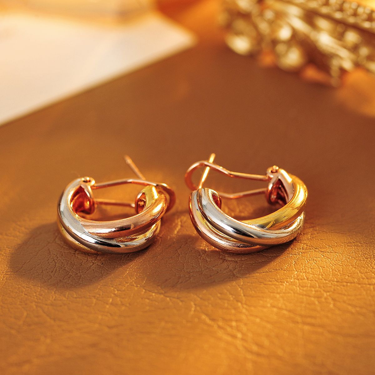 High-end Live Broadcast Models Are Hot-selling, Color-preserving New Fashion Trends, Classic Three-color C-shaped Earrings