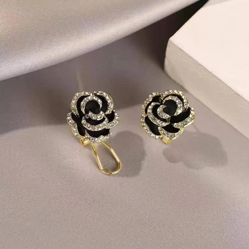 Rhinestone Black Camellia Stud Earrings for Women New Fashion Trend Simple Elegant Temperament Girl Party Jewelry Birthday Gift