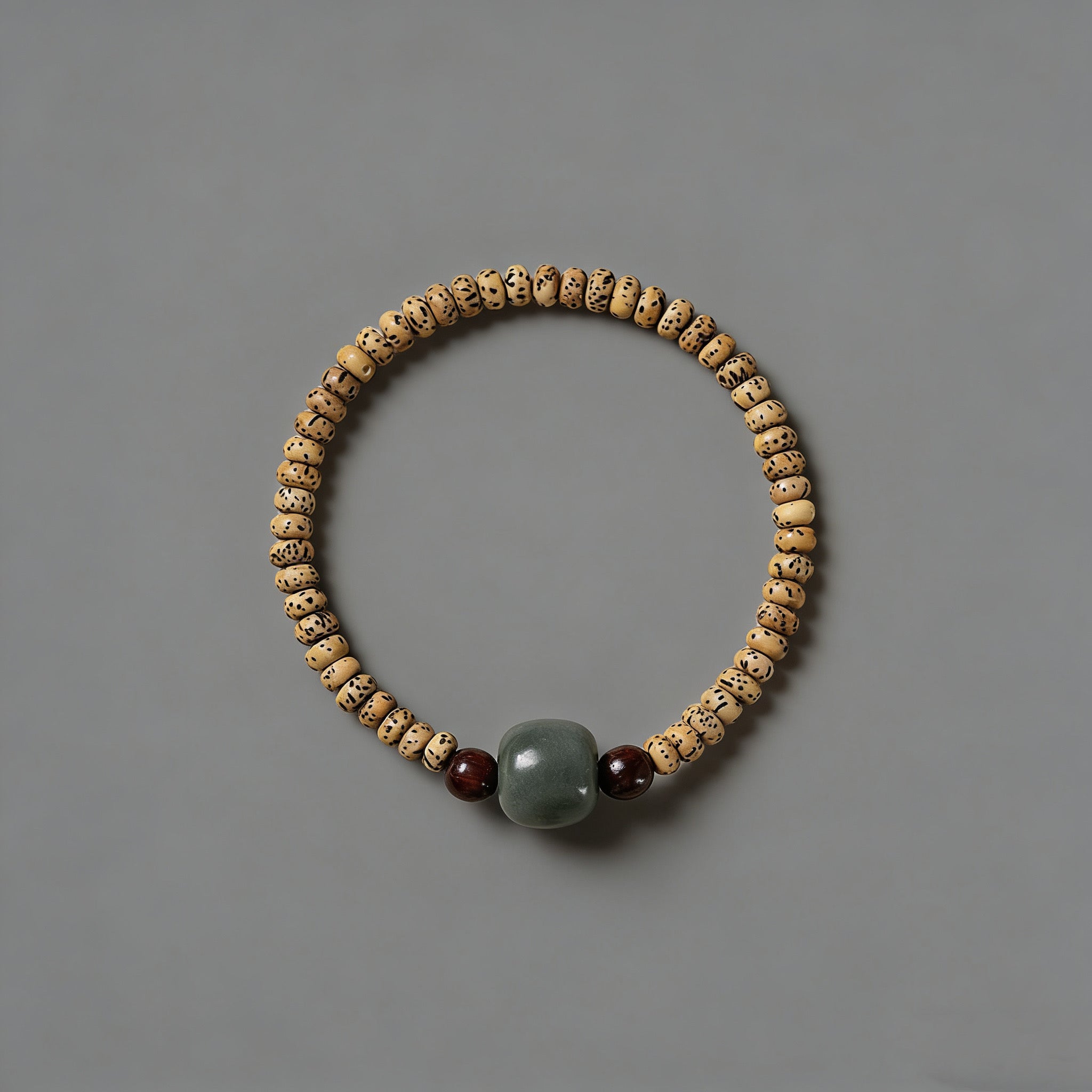 Handmade Natural Star Moon Bodhi Bracelet with Green Bodhi & Sandalwood - Minimalist Buddhist Mala Wrist Beads for Men & Women